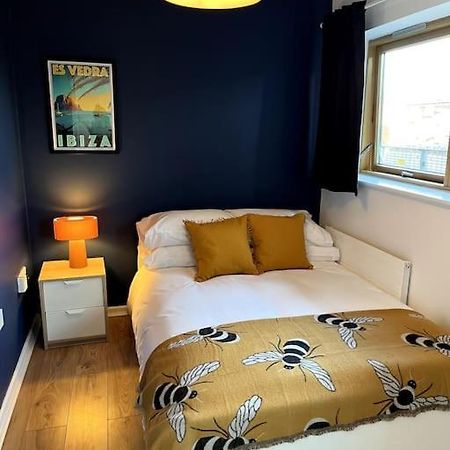 Colourful, Bright And Chic 2 Storey Apartment Mánchester Exterior foto