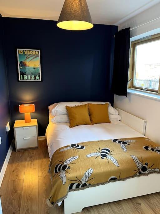 Colourful, Bright And Chic 2 Storey Apartment Mánchester Exterior foto